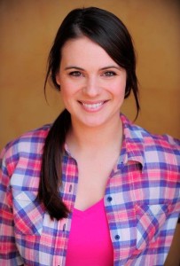 FIRST HAND WOMAN - NICOLE MAROON